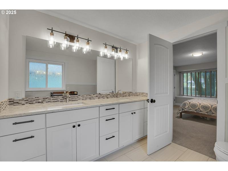 Owner's Suite Bathroom