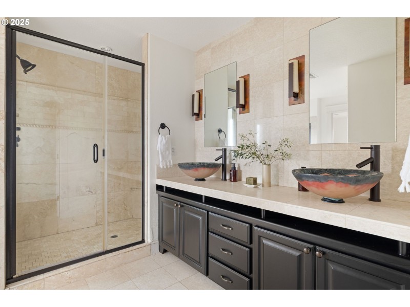 Owner's Suite Bathroom