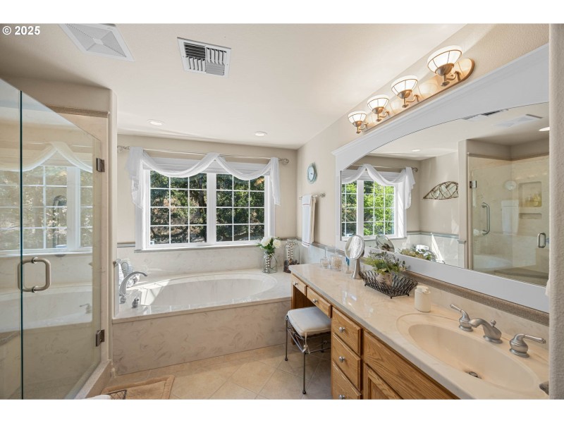 Bathroom, Attached