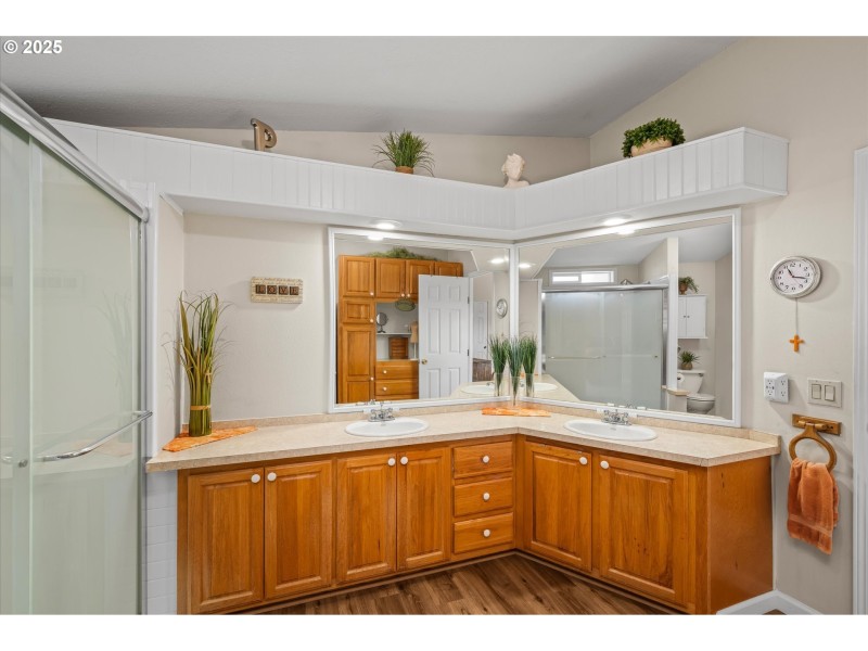 Owner's Suite Bathroom