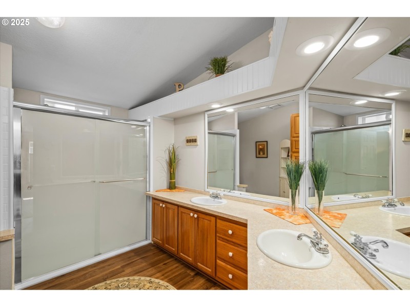 Owner's Suite Bathroom