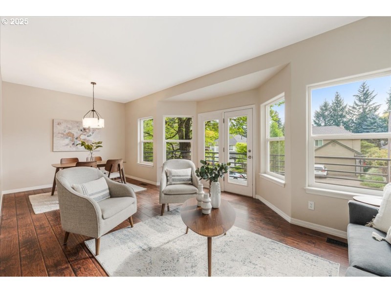 Living Room/Dining Room