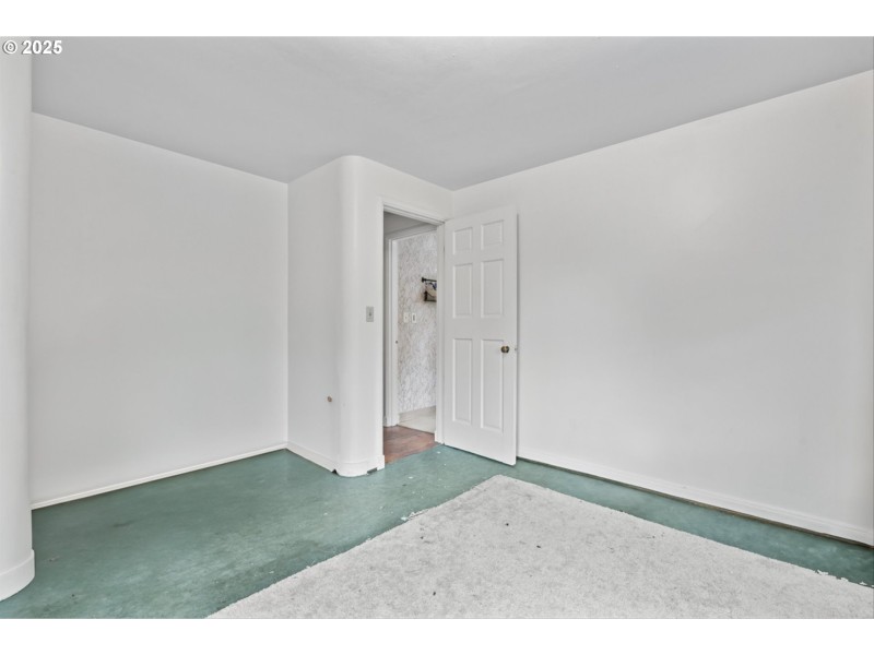 Bedroom, Primary