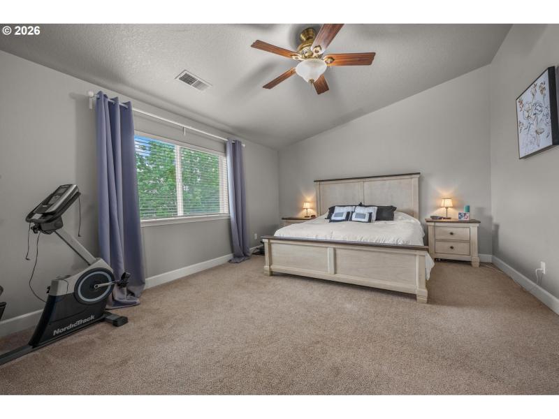 Bedroom, Primary