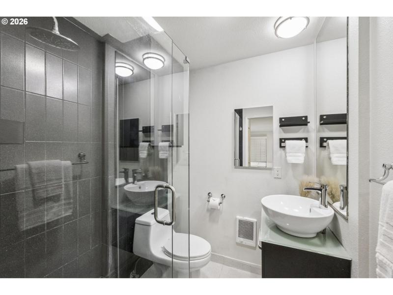 Bathroom, Attached