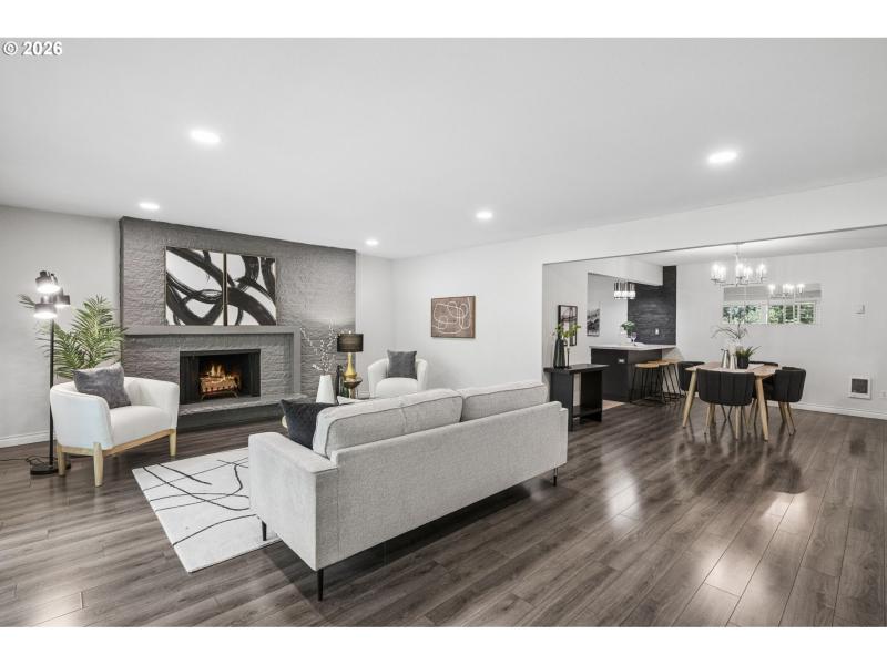 Living Room/Dining Room