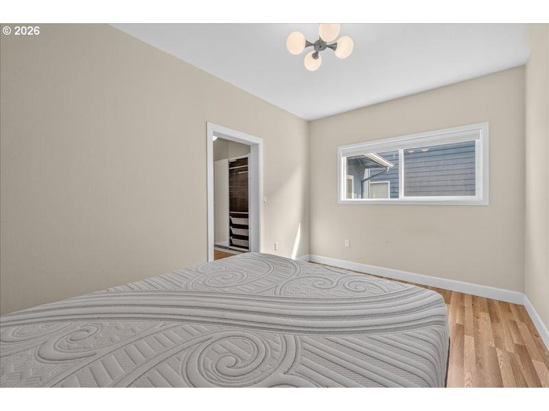 Bedroom, Primary