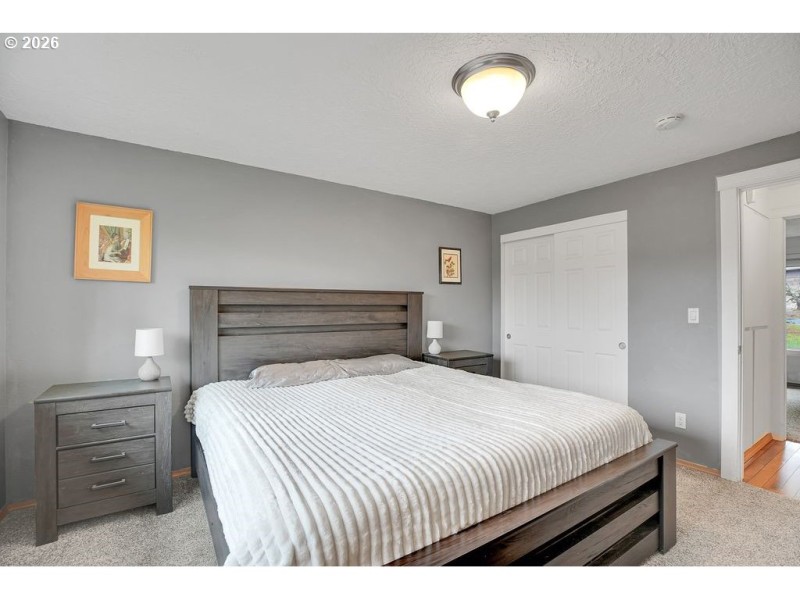 Bedroom, Primary