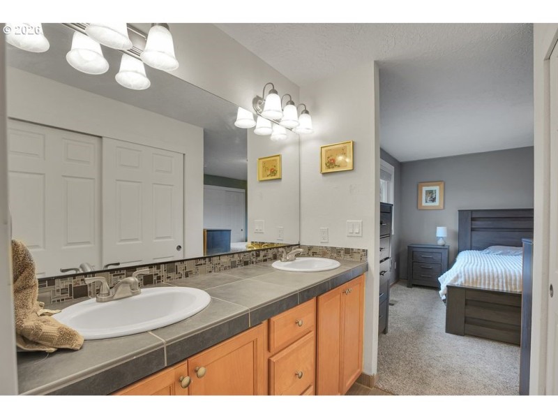 Bathroom, Attached