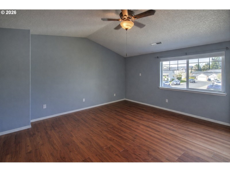 Bedroom, Primary