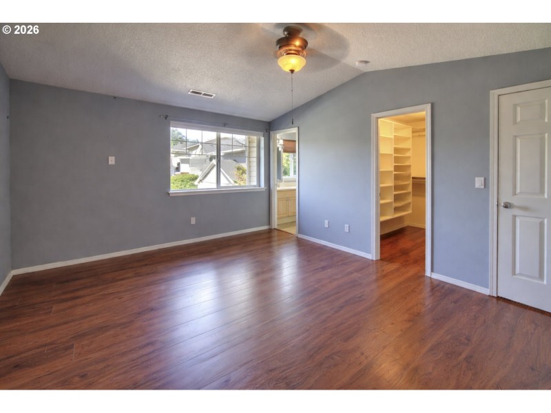 Bedroom, Primary