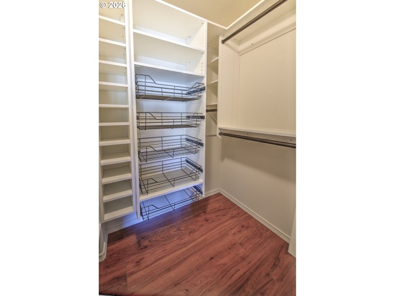 Bedroom, Primary