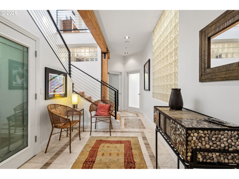 Entrance/Foyer