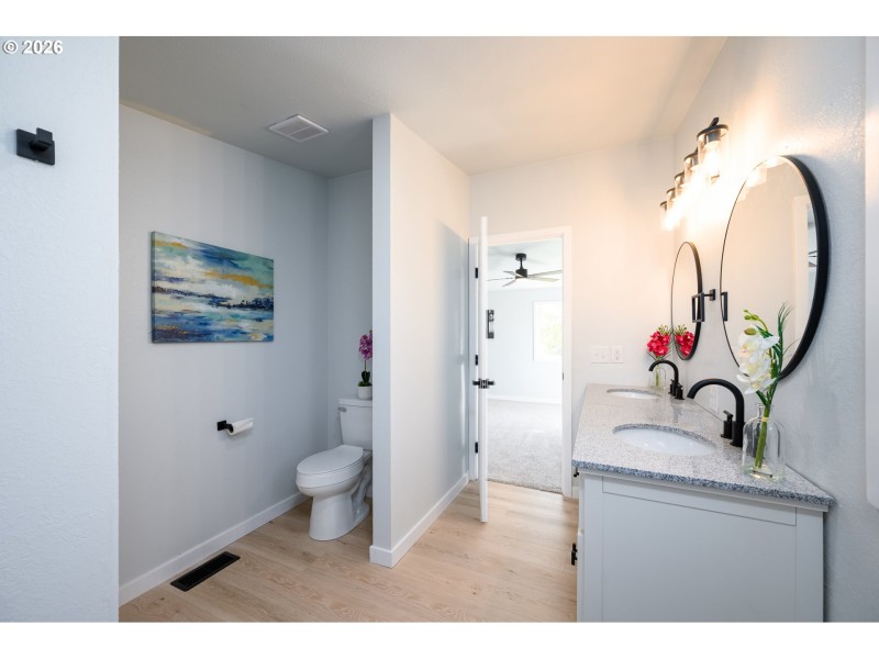 Bathroom, Attached