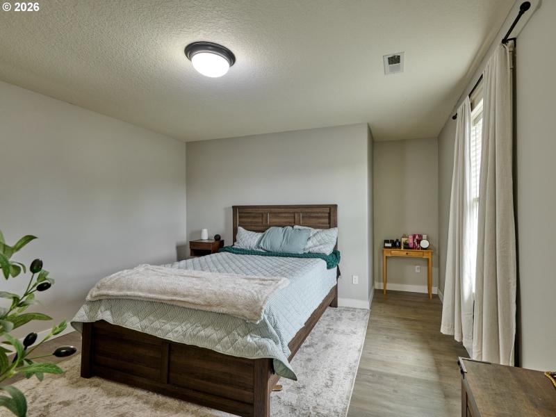 Bedroom, Primary