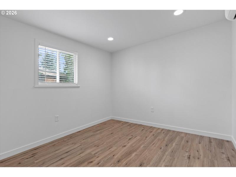 Bedroom, Primary
