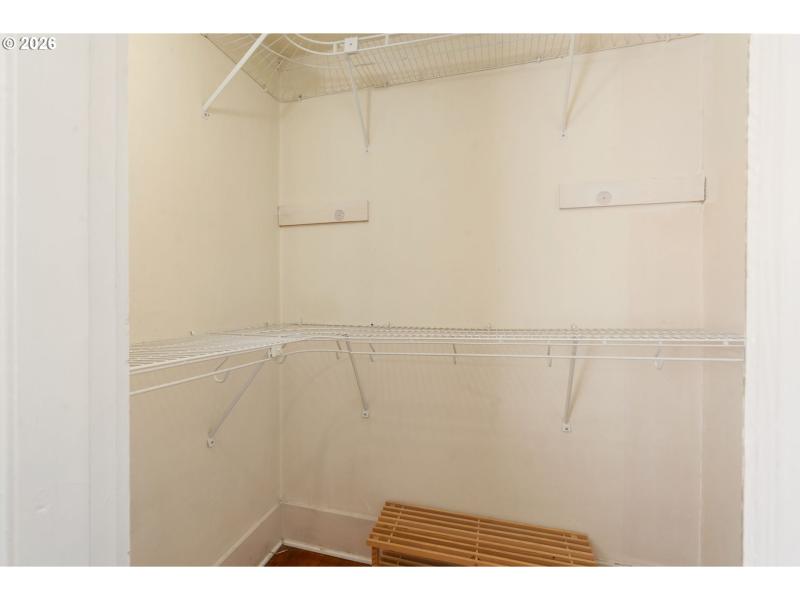 Bedroom, Primary