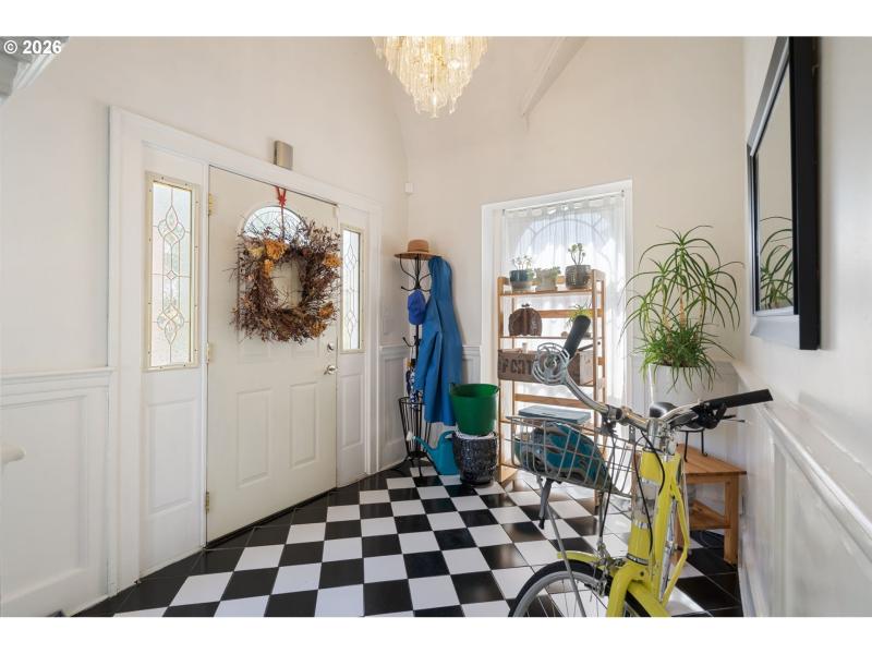 Entrance/Foyer