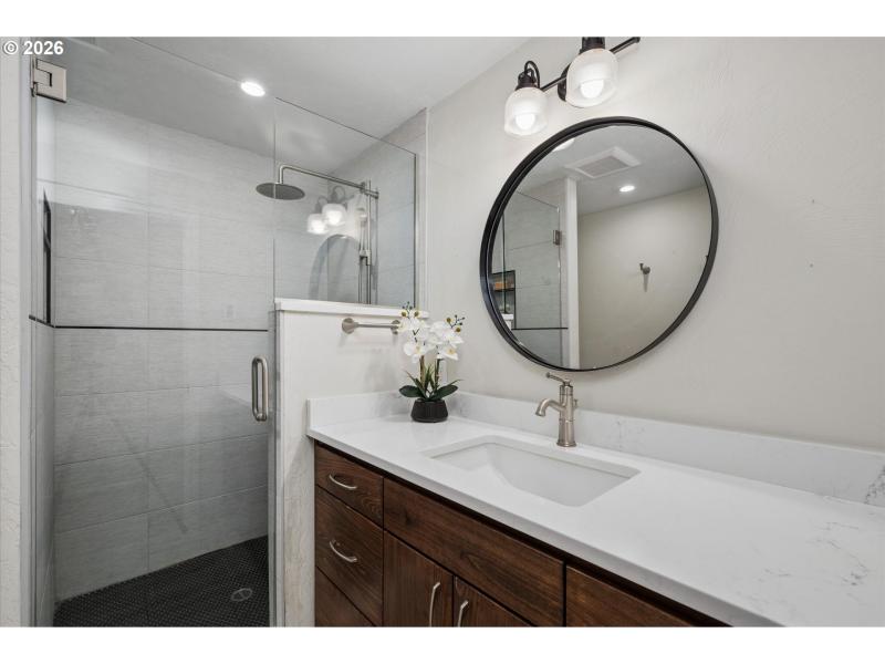 Owner's Suite Bathroom
