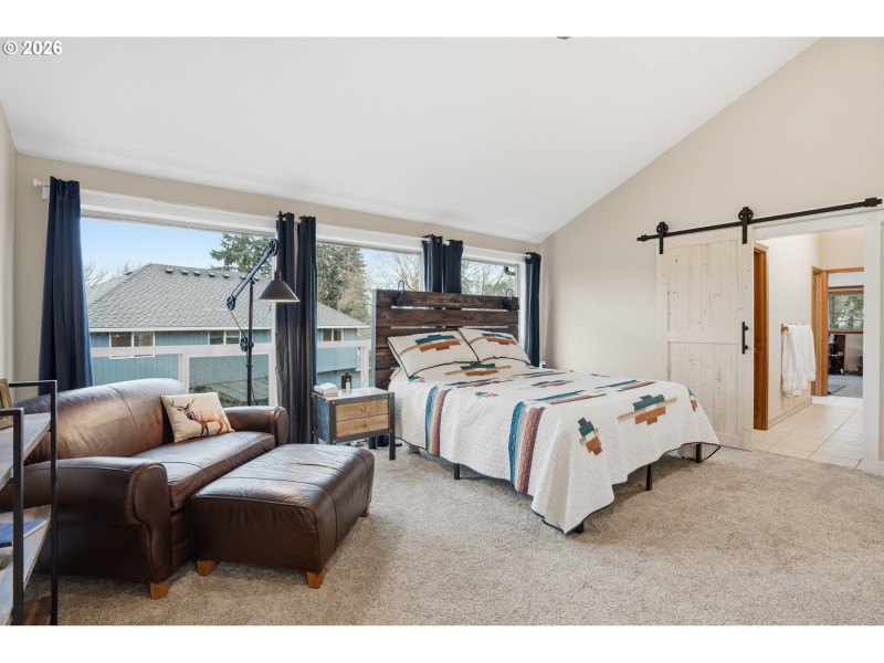 Bedroom, Primary