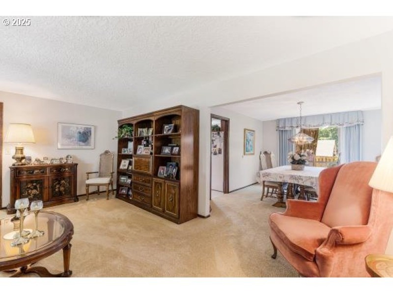 Living Room/Dining Room