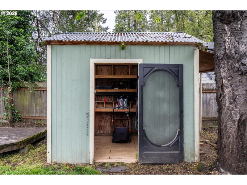 Shed