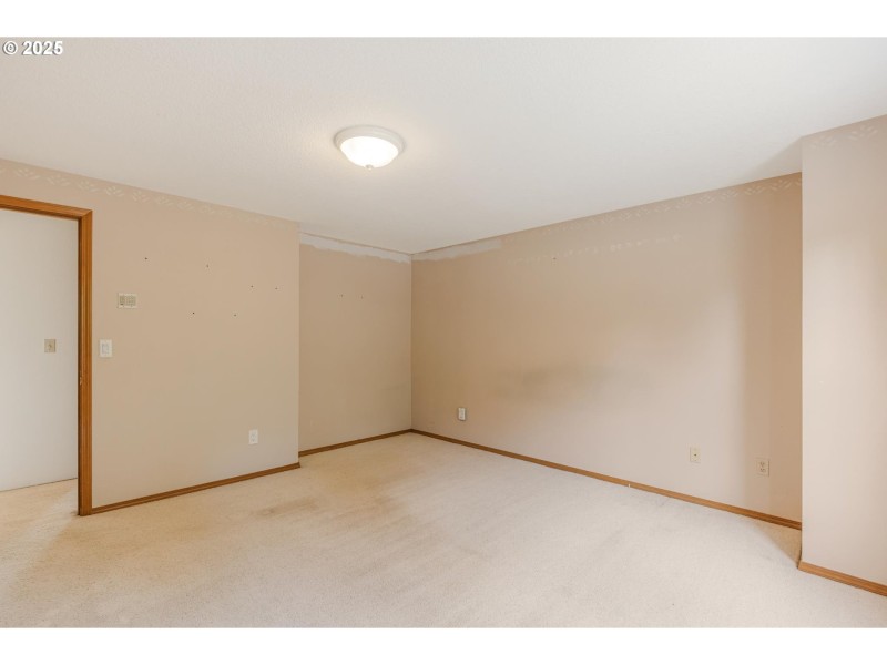 Bedroom, Primary
