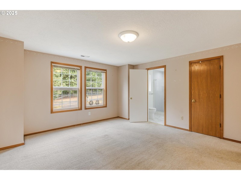 Bedroom, Primary