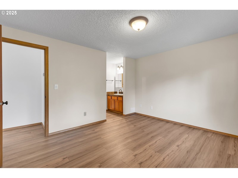 Bedroom, Owner's Suite