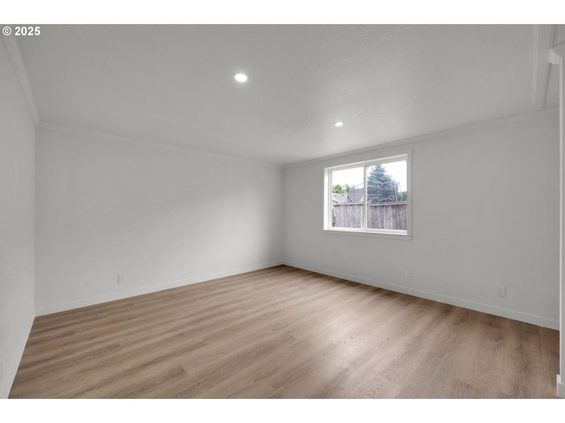 Bedroom, Primary