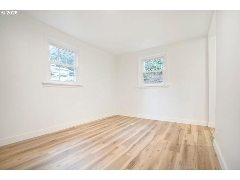 Bedroom, Primary