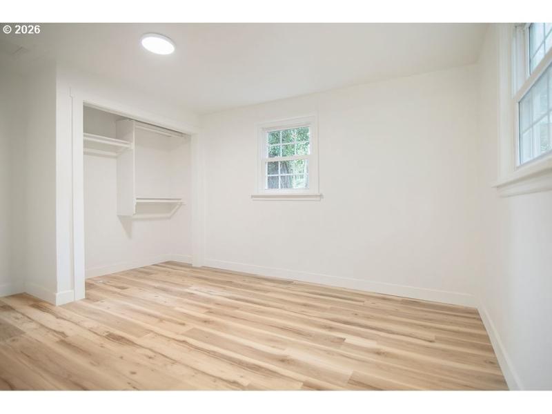 Bedroom, Primary