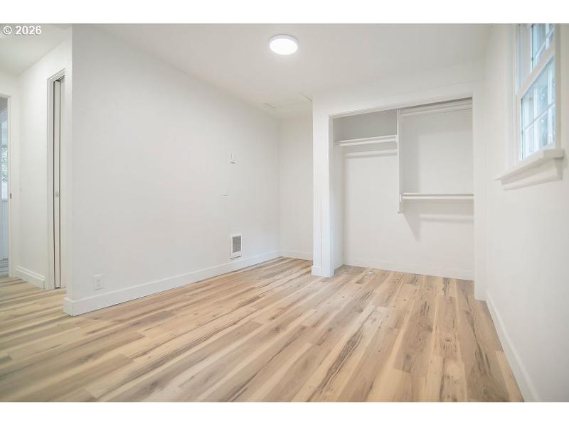 Bedroom, Primary