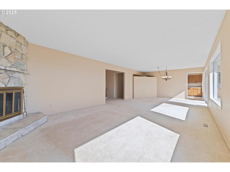 Living Room/Dining Room