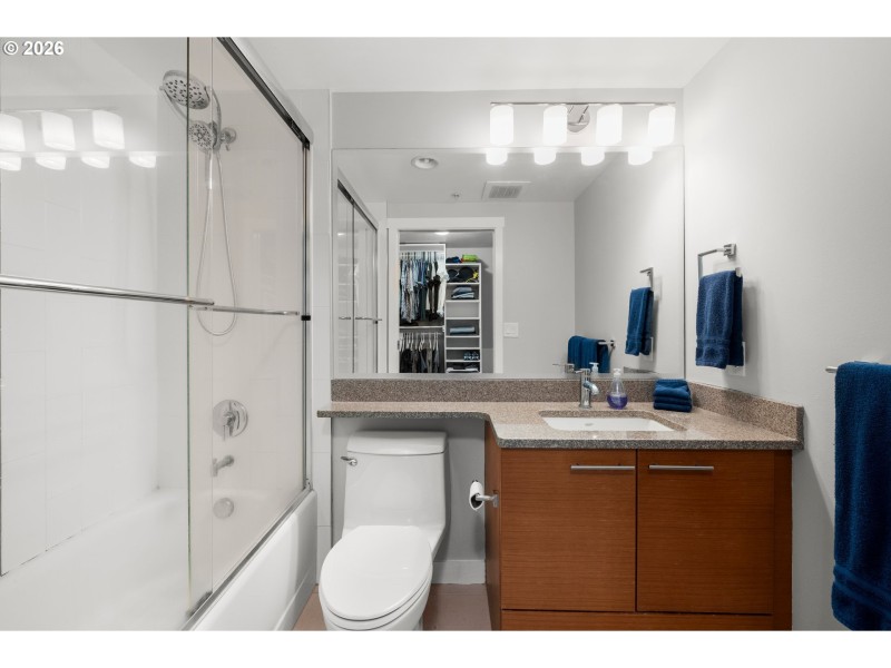 Bathroom, Attached