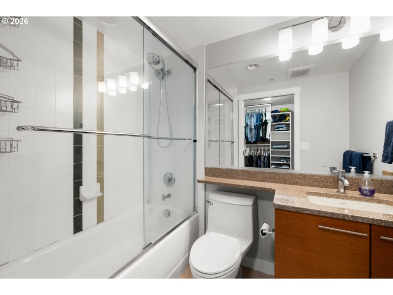 Bathroom, Attached