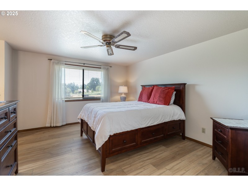 Bedroom, Primary