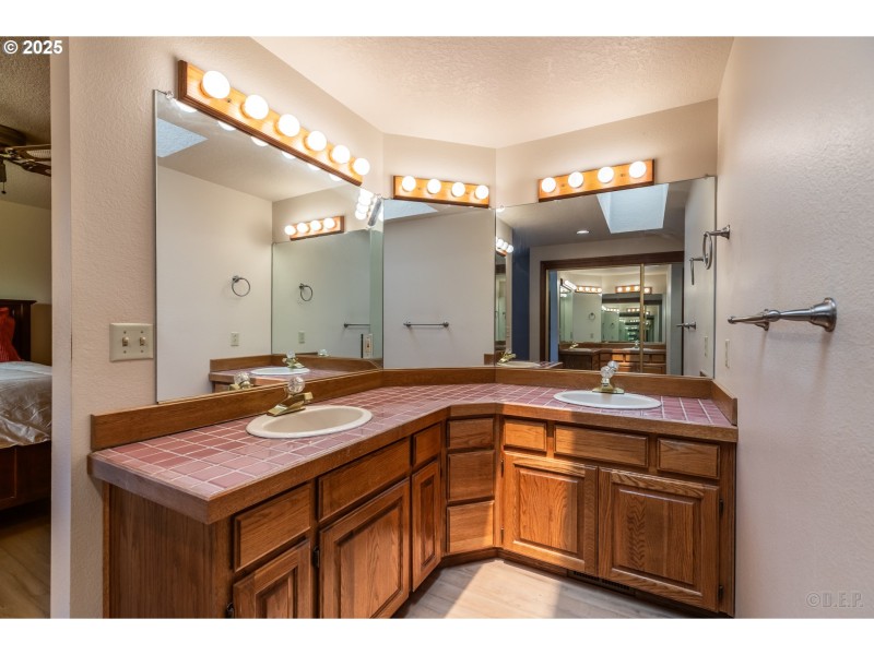 Bathroom, Attached