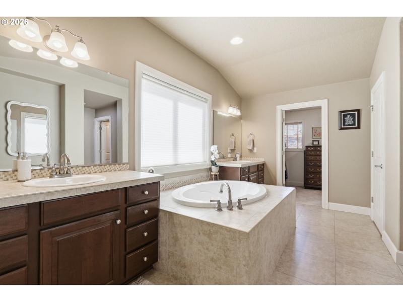 Bathroom, Attached