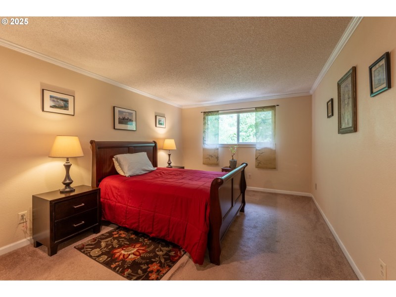 Bedroom, Primary