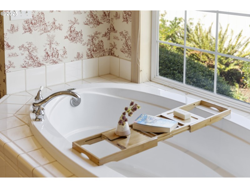 Owner's Suite Bathroom