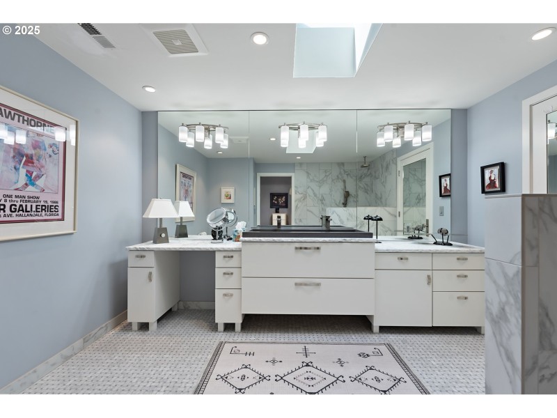 Owner's Suite Bathroom