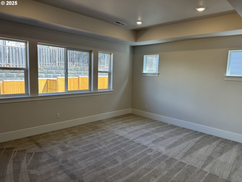 Bedroom, Primary