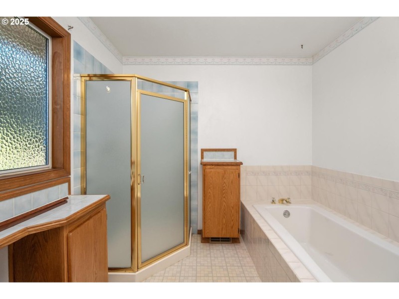 Owner's Suite Bathroom