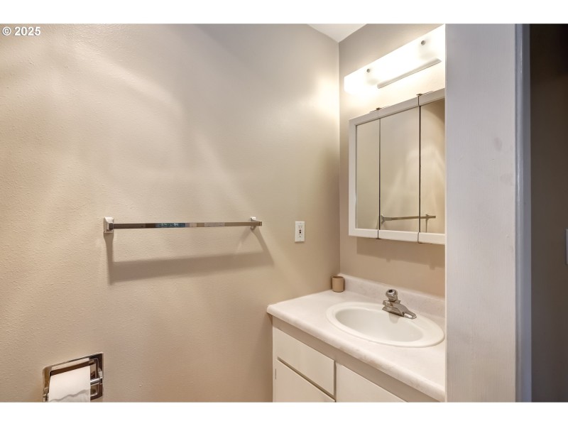 Bathroom, Attached