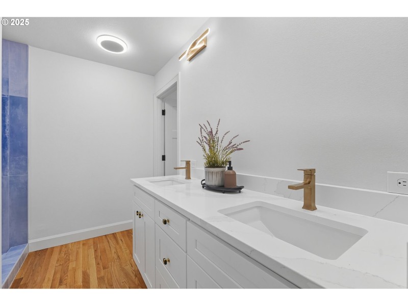 Owner's Suite Bathroom