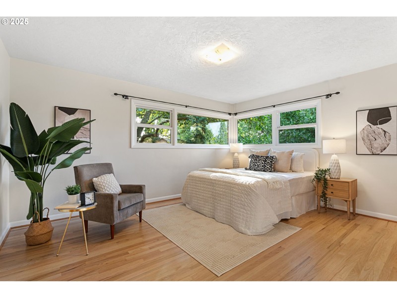 Bedroom, Primary