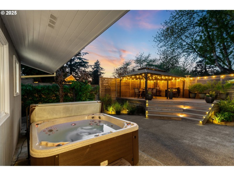 Hot Tub