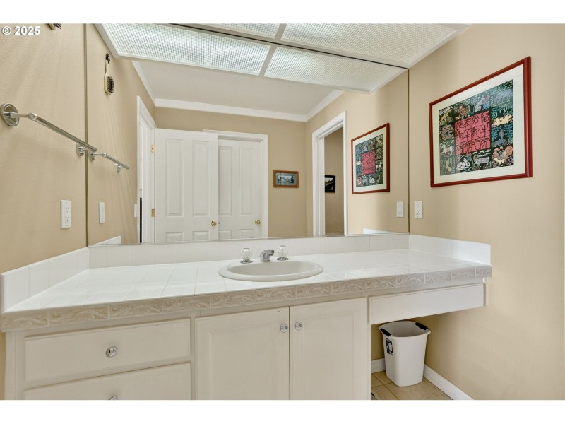 Owner's Suite Bathroom