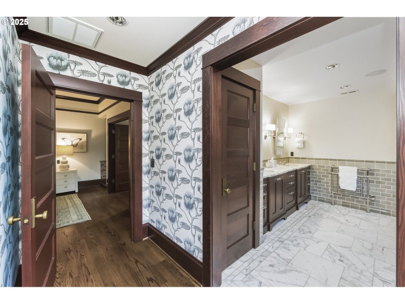 Owner's Suite Bathroom